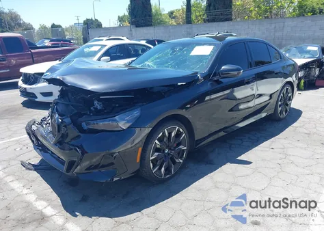 2024 BMW 530 I z USA, uszkodzony, nr VIN WBA43FJ00RCS28017